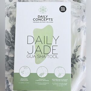 Daily Concepts Jade Gua Sha Tool - Green